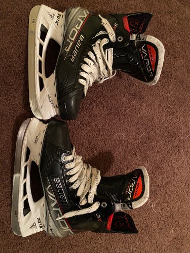 Senior Bauer Size 8 Vapor X3.0 Hockey Skates