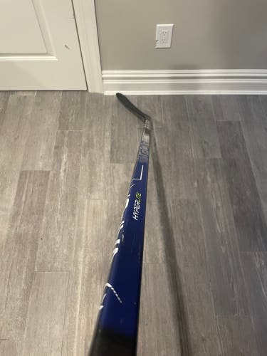 Intermediate Left Hand P92M Pro Stock Vapor Hyperlite Hockey Stick