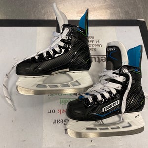 Used Bauer Regular Width Size 12 XLP Hockey Skates