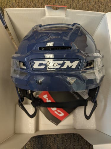 New Medium CCM Tacks 910 Helmet Navy