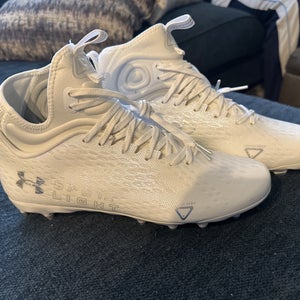 White Men's Molded Cleats Mid Top Spotlight MC