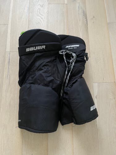 Senior Medium Bauer Supreme One80 Hockey Pants