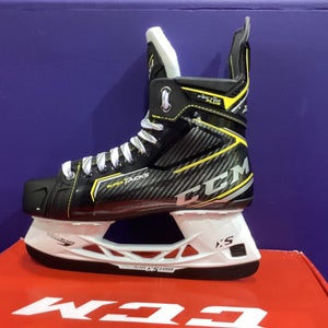 Senior New CCM Tacks Vector Plus Hockey Skates Regular Width Size 8.5