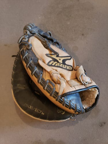 Used Mizuno Left Hand Throw Catcher's Power close Baseball Glove 10.5"
