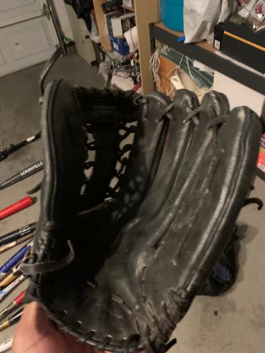 Outfield 12.75" A2000 Baseball Glove