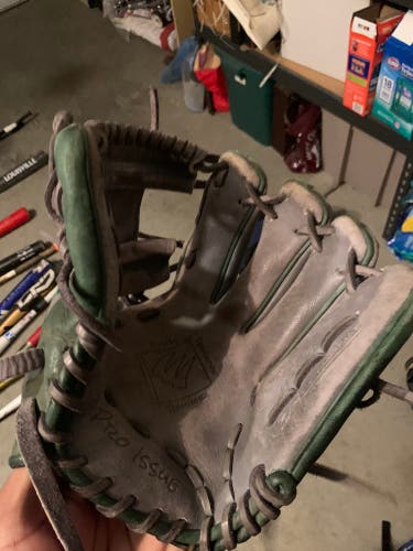 Infield 11.5" Baseball Glove