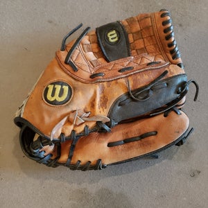 Used Wilson Right Hand Throw Pitcher's ELITE Softball Glove 13"