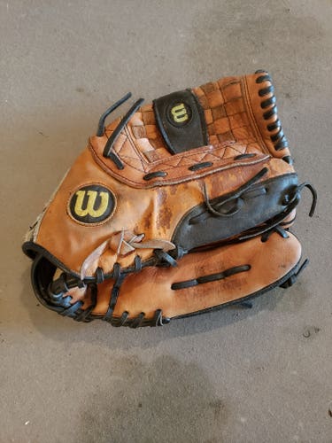 Used Wilson Right Hand Throw Pitcher's ELITE Softball Glove 13"