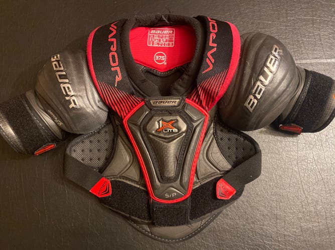 Junior Used Small Bauer Vapor 1X Lite Shoulder Pads