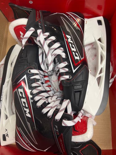 New CCM Sr Size 8.5 FT2 Hockey Skates