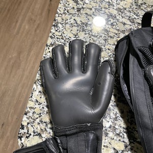 Storelli Gladiator Pro 3.0 Goalkeeper Gloves Size 9