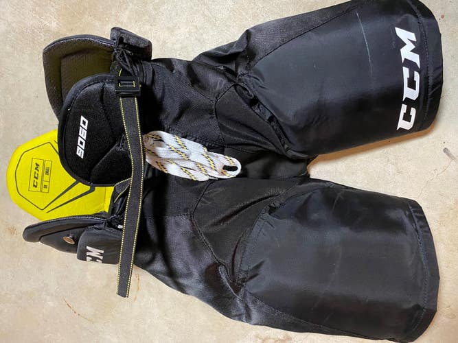 Senior New Small CCM Tacks 9060 Hockey Pants