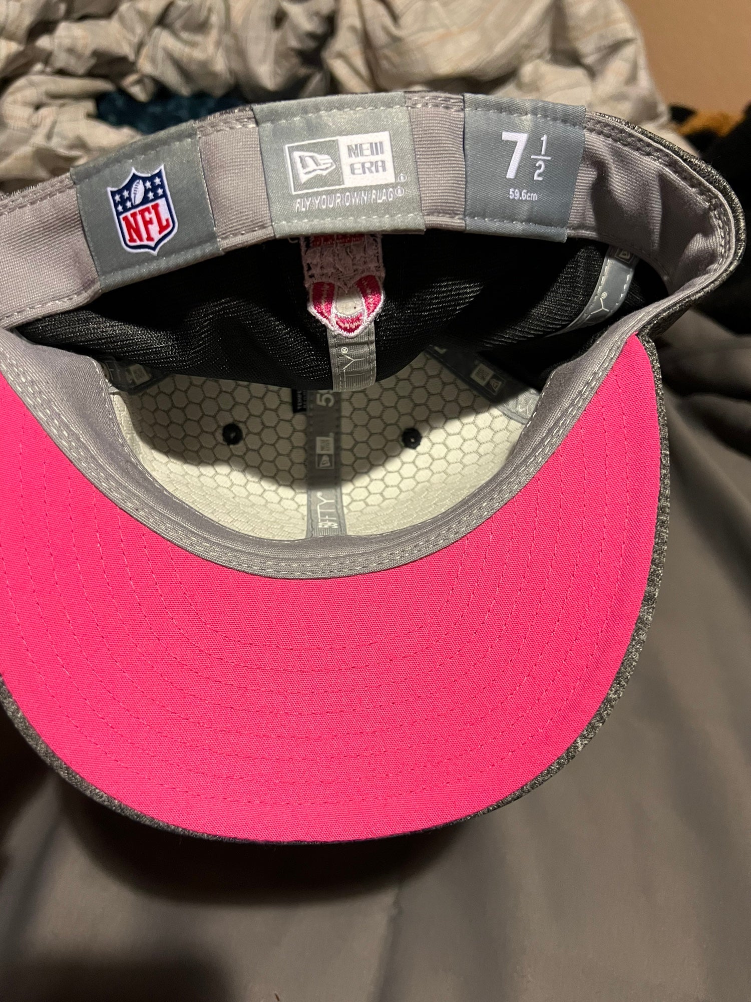 Seattle Seahawks 7 1/2 2016 breast cancer awareness 59fifty