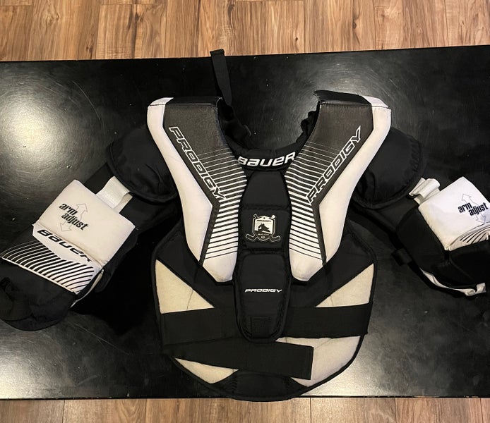 Used Large Bauer Prodigy Goalie Chest Protector