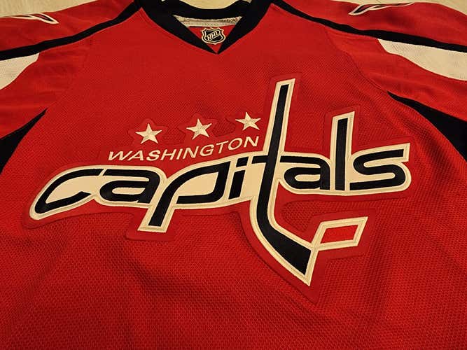 [USED] Red Washington Capitals Jersey - Medium - Good Condition