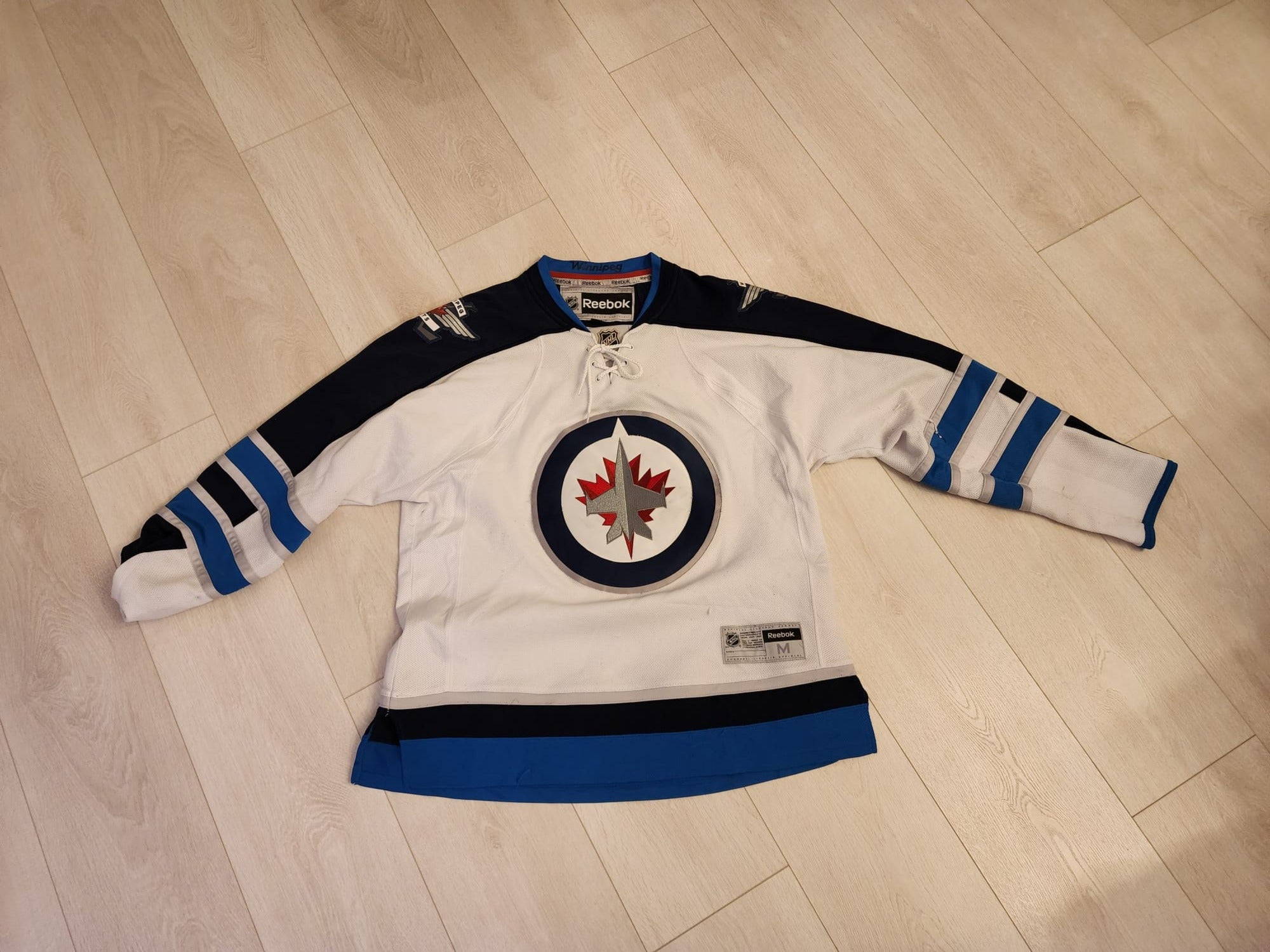 NHL Winnipeg Jets Jersey - M