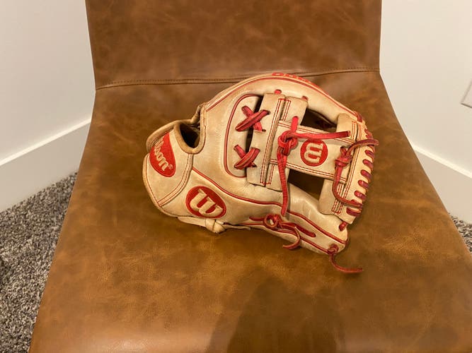 Infield 11.5" A2000 Baseball Glove