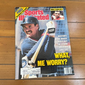 Boston Red Sox Wade Boggs MLB BASEBALL 1989 Sports Illustrated Magazine!