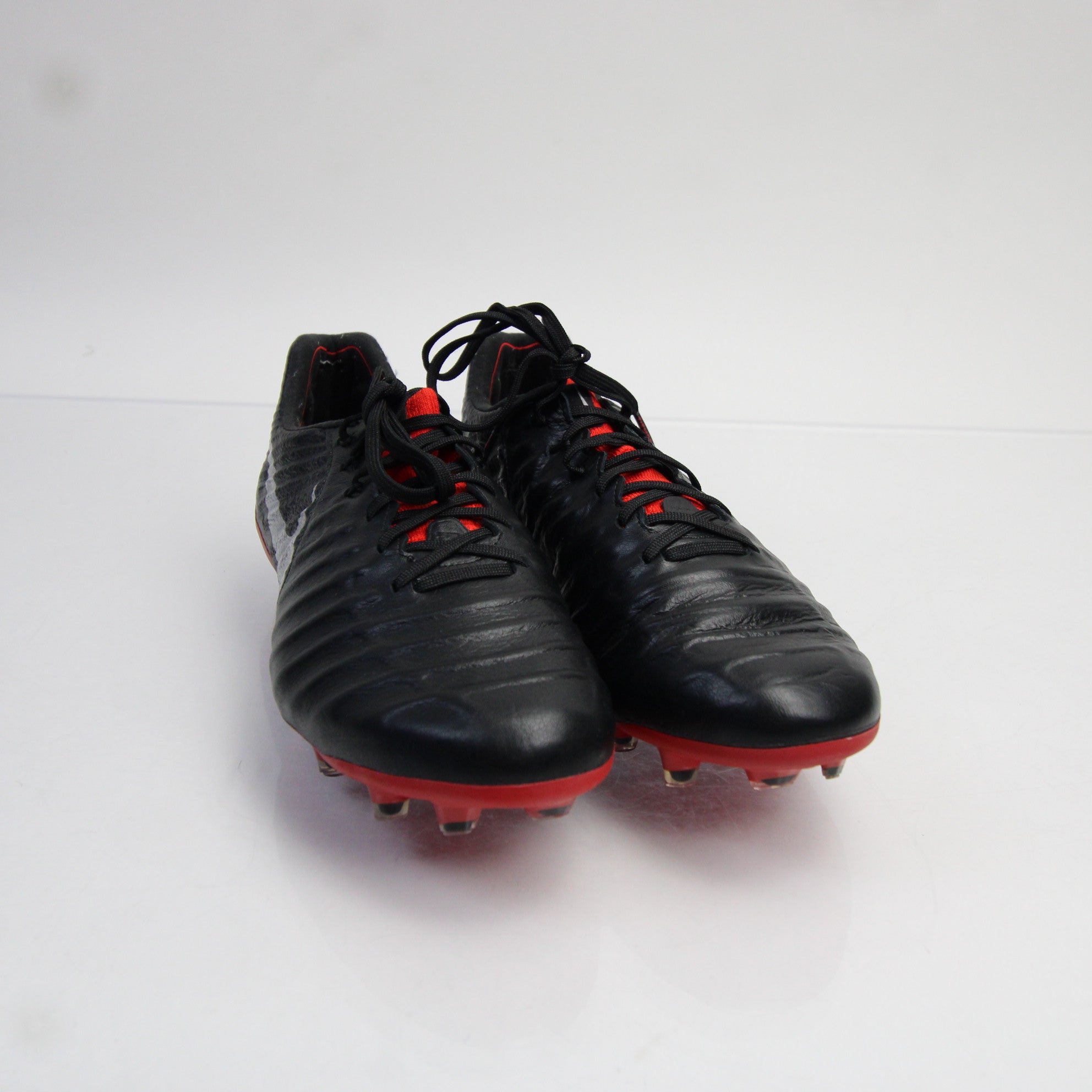 Nike Soccer Cleat Men's Black/Red Used SidelineSwap