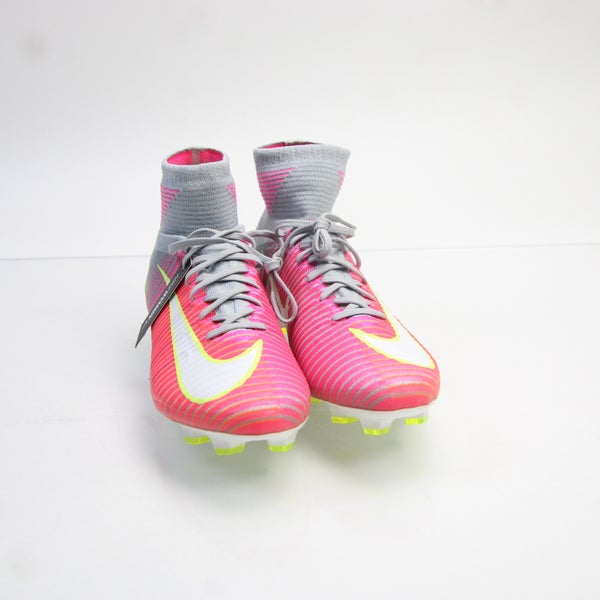 Soccer Cleat Women's Pink/Light Gray New without Box 10 | SidelineSwap