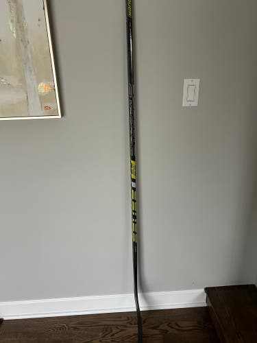 Senior Left Hand P92  Supreme 2S Team Hockey Stick