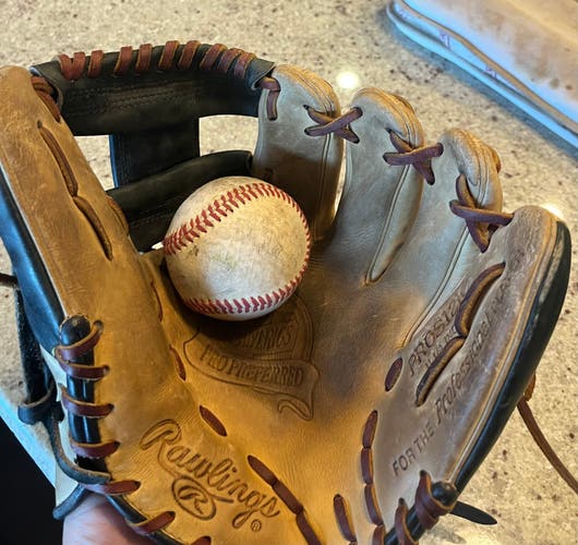 Right Hand Throw 11.25" Pro Preferred Baseball Glove