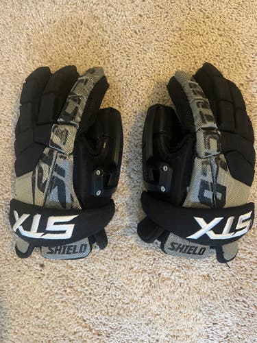 Used Goalie STX Shield Lacrosse Gloves 13"
