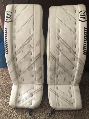 33" Warrior  Ritual G4 Pro Goalie Leg Pads