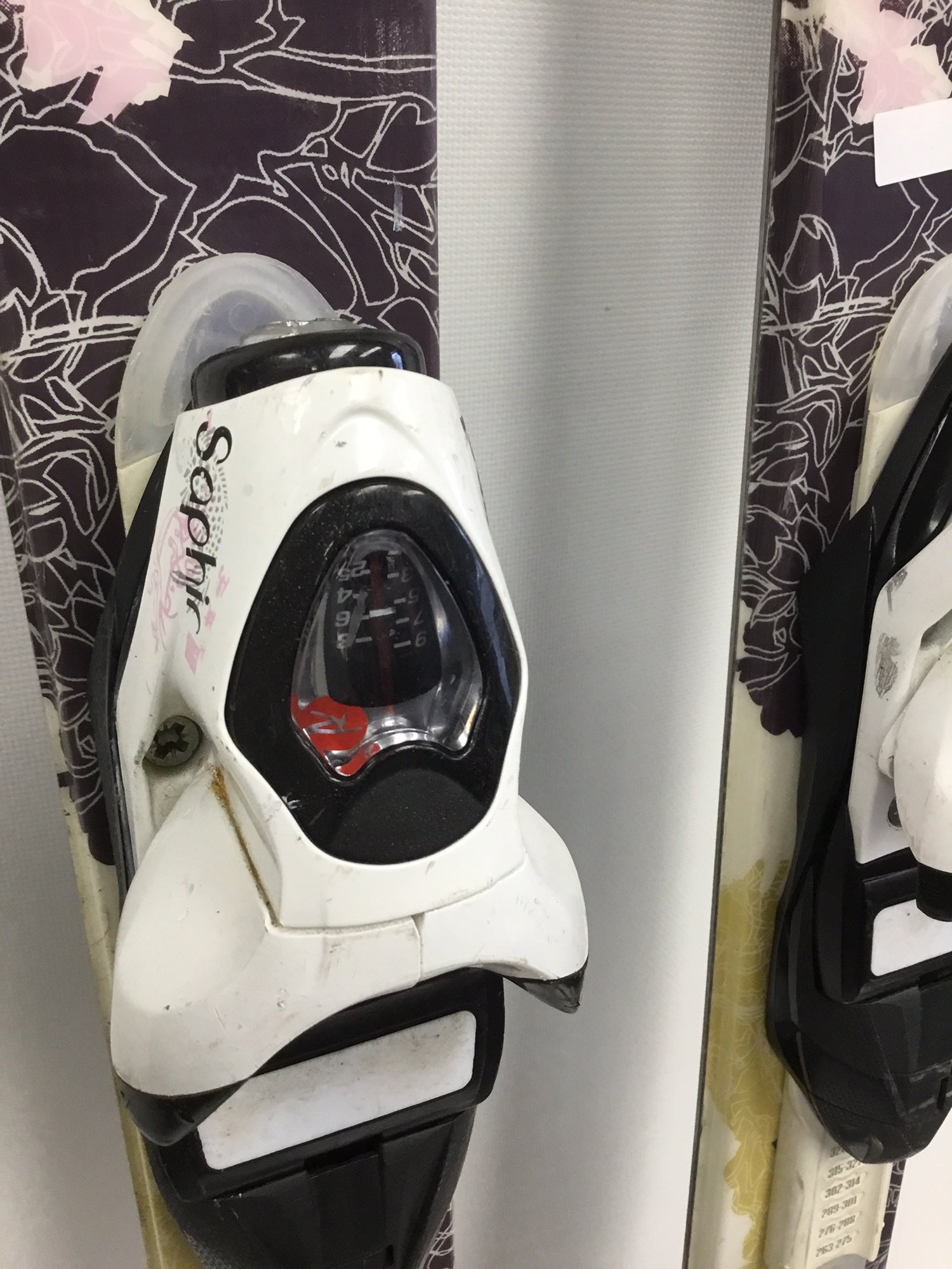154 Rossignol Harmony2 Skis | SidelineSwap | Buy and Sell on