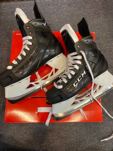 New CCM Tacks 9350 Hockey Skates Size 4