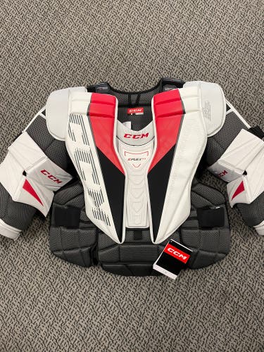 CCM EFLEX 5.9 Senior Medium goal chest