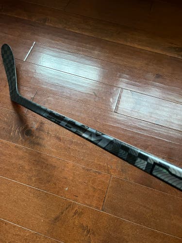 Used Right Handed P28 Pro Stock Trigger 6 Pro Hockey Stick