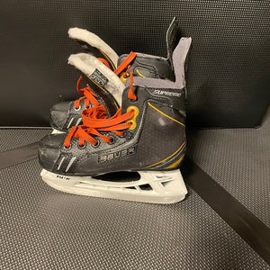 Used Youth Bauer Supreme Hockey Skates Size 13.5