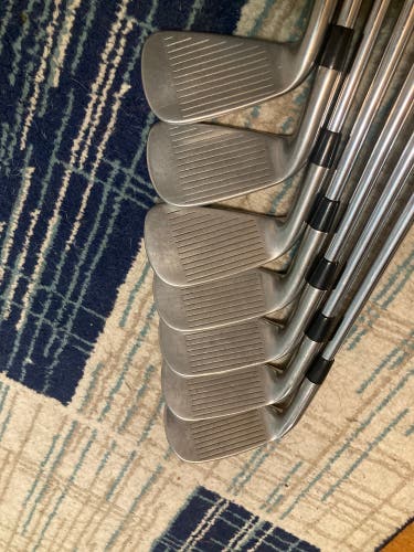 Callaway RAZR X Tour Iron Set 5-PW, AW