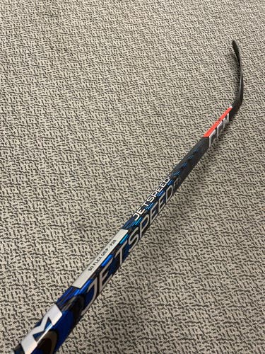 CCM FT5 Pro 50 flex P28 curve right hand stick
