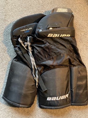 Used Bauer Nexus600 Junior Large Hockey Pants Black