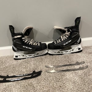 Junior CCM Regular Width  Size 5 RibCor 76K Hockey Skates