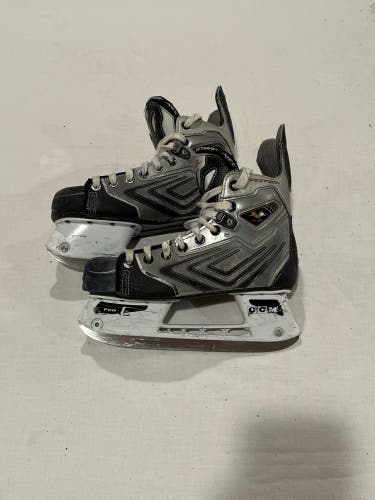 CCM Vector 8.0 Hockey Skates