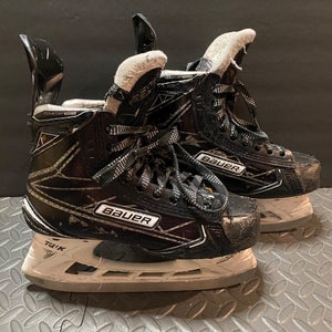 Used Bauer Extra Wide Width  Size 4 Supreme 1S Hockey Skates