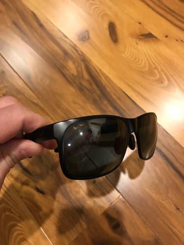 Maui Jim Mens Red Sands Polarized Black