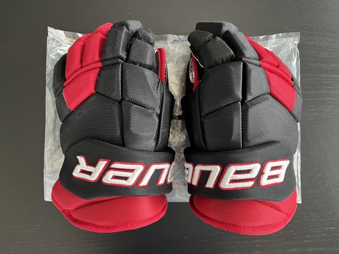 Used Bauer Supreme 3S Pro Gloves 14" Black/Red