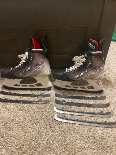 Senior Bauer Size 8 Vapor Hyperlite Hockey Skates