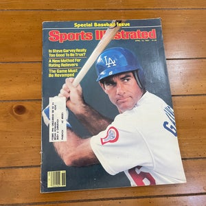 Los Angeles Dodgers Steve Garvey MLB BASEBALL 1982 Sports Illustrated Magazine!