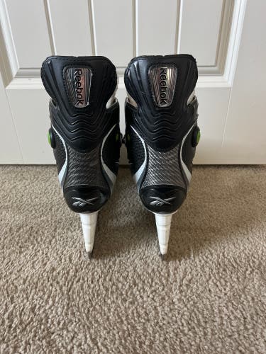 Reebok 11k hockey skates size 9