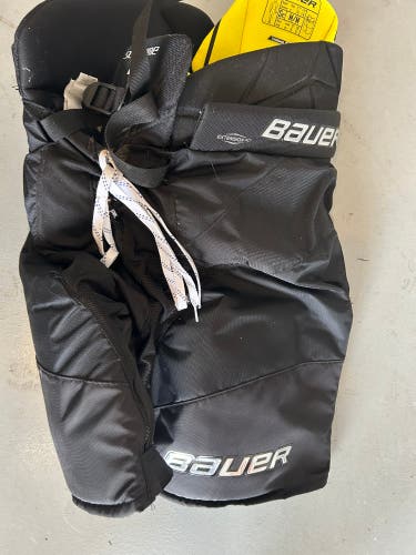 Senior Medium Bauer Supreme 2S Hockey Pants