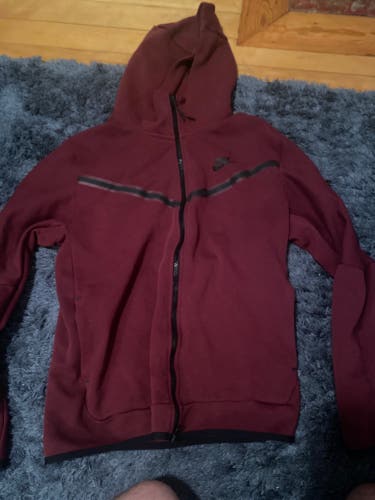 Red Used Large Nike Tech Sweatshirt
