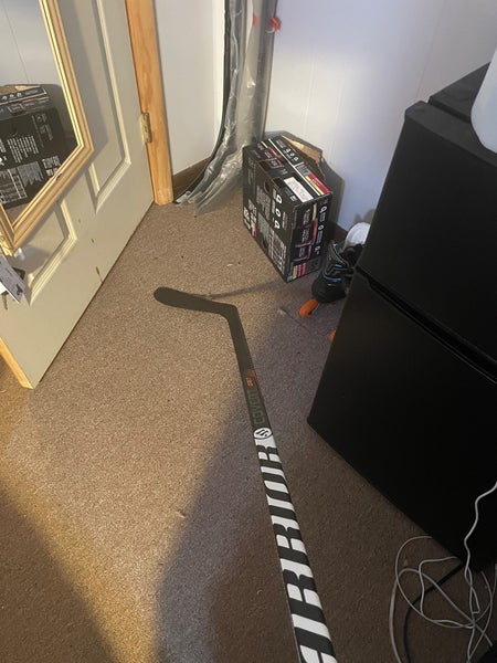 Senior Left Hand P28  Covert QR5T Hockey Stick