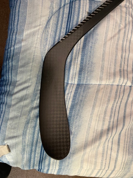 Senior Left Hand P28  Covert QR5T Hockey Stick