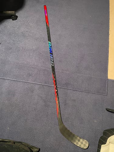 New Left Hand P92M Pro Stock Nexus 2N Pro (SYNC) Hockey Stick