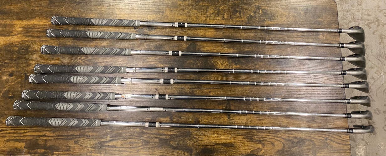 MENS Used Cobra Right Handed AMP Iron Set 8 Pieces Steel Shaft